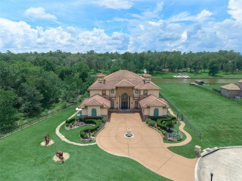 Photo of 11503 Renaissance Drive, Montgomery, TX 77356 (MLS # 96873958)