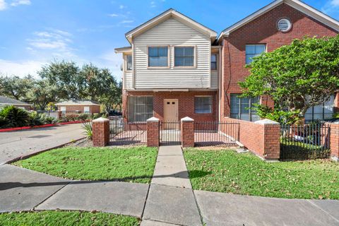 1103 Dulles 202 Stafford TX 77477