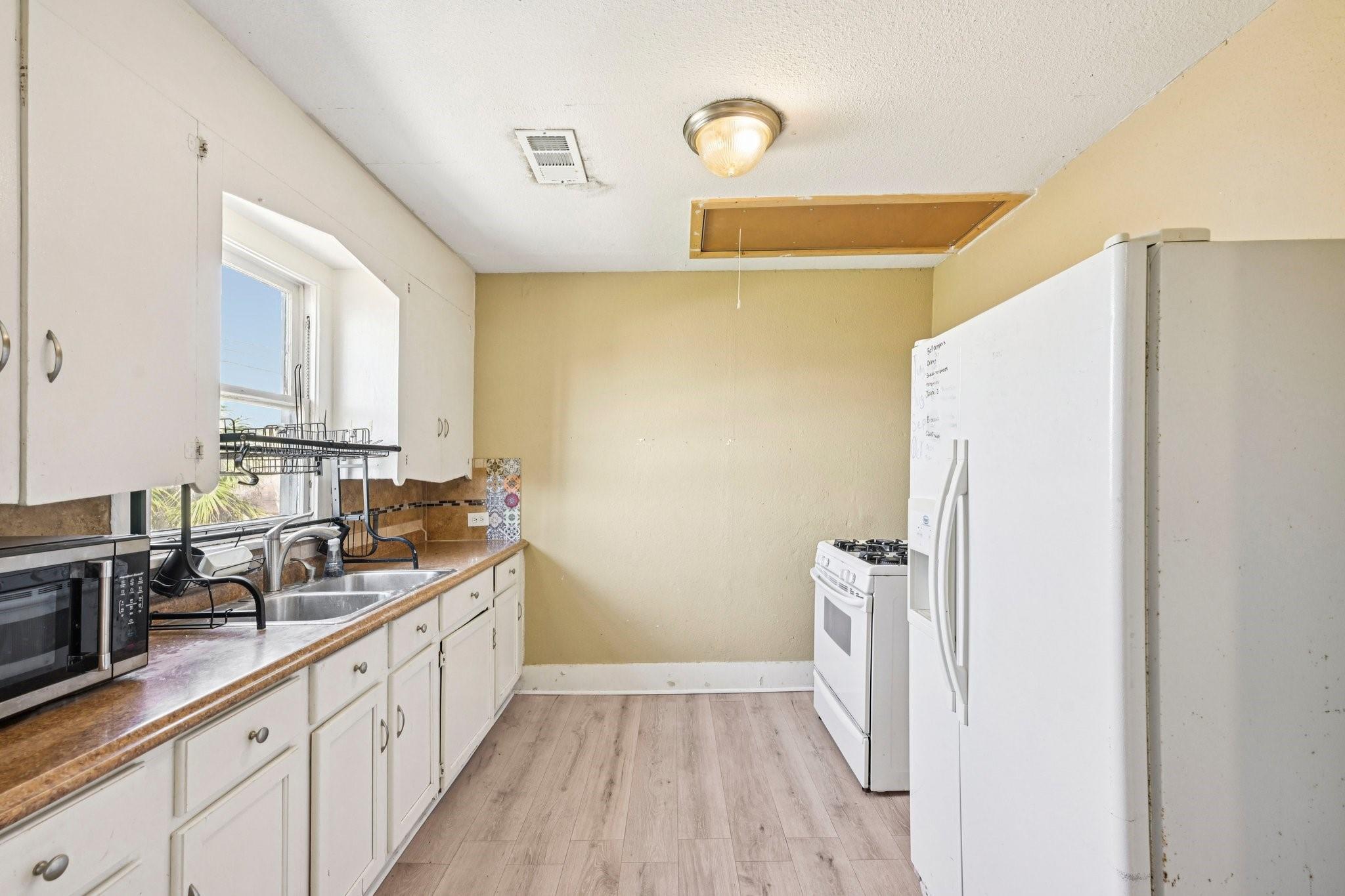 5224 Bernardo De-Galvez Unit B