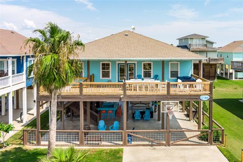 Photo of 866 Townsend Drive, Crystal Beach, TX 77650 (MLS # 71927453)