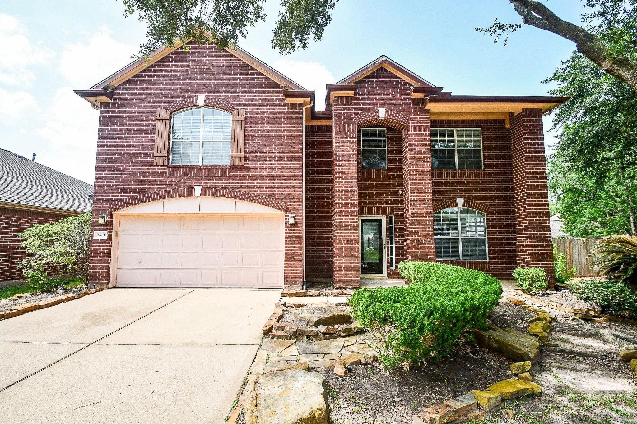 21610 Woodoak Court