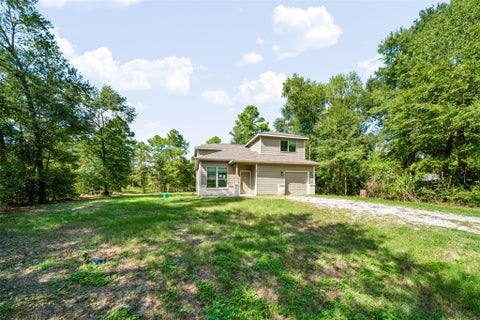 Photo of 16 Big Lake Circle, Huntsville, TX 77320 (MLS # 76395628)