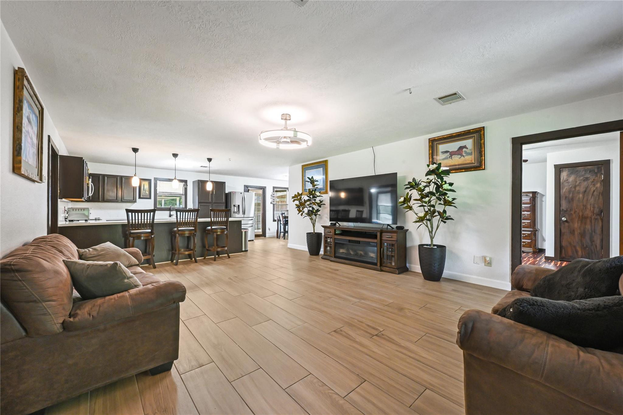 19540 Loafers Lane