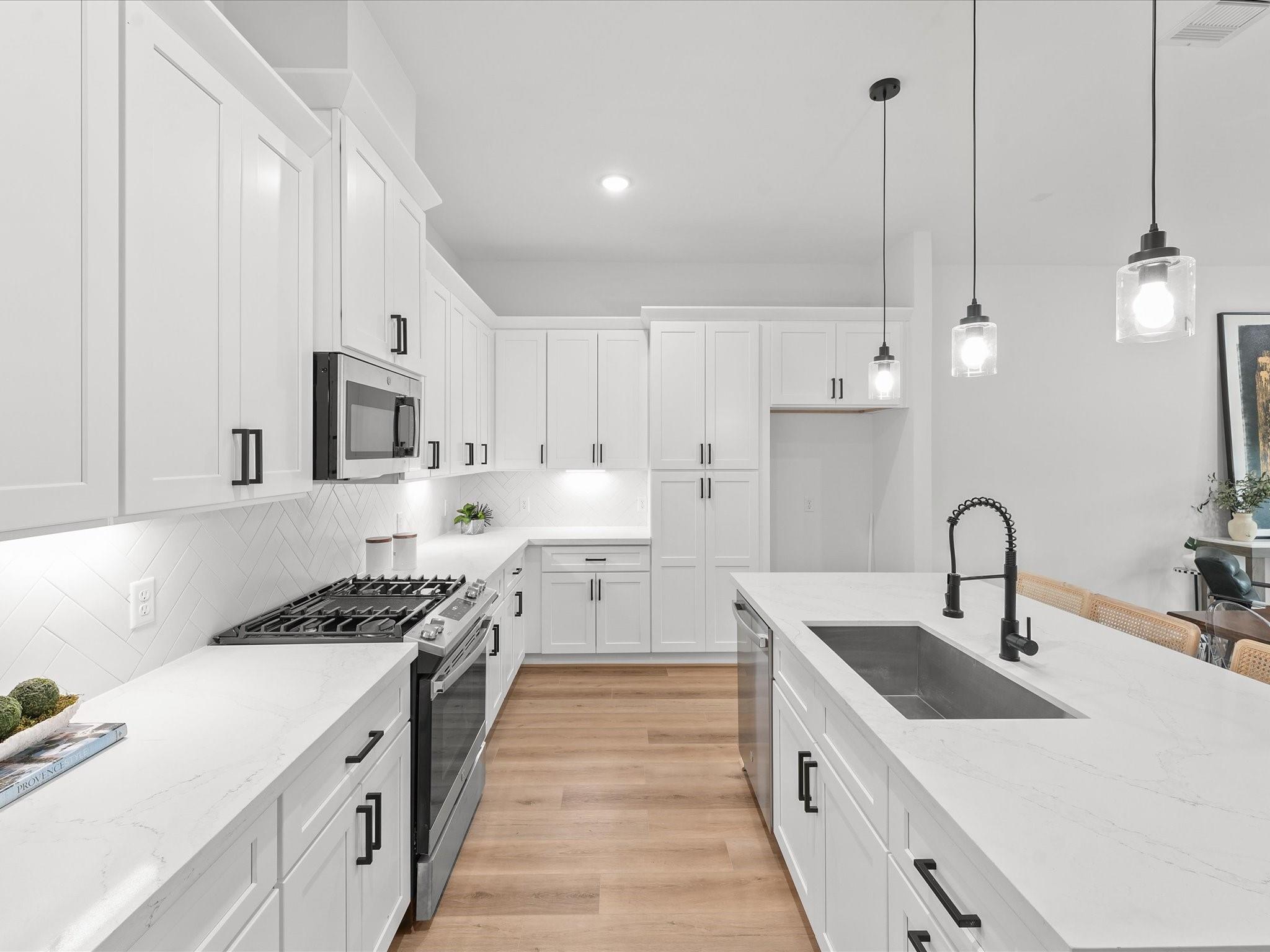 1019 - 1021 Upside Wheatley Lane