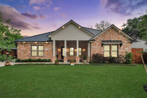 Photo of 511 Kyle Street, Sugar Land, TX 77478 (MLS # 95450750)