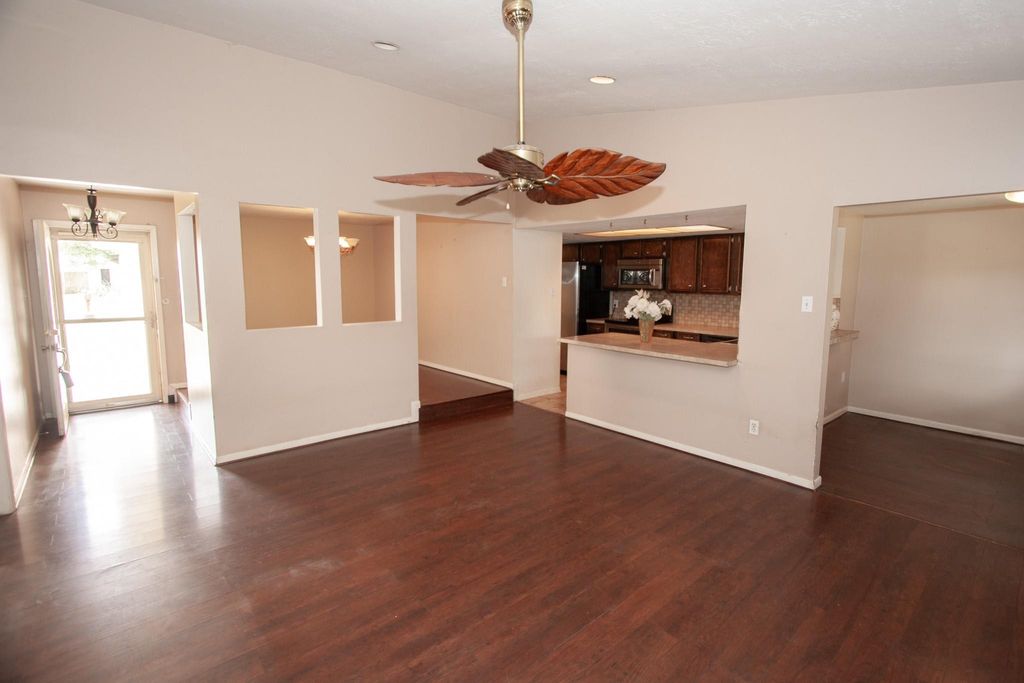 Photo of 10103 Kirkwren Drive, Houston, TX 77089 (MLS # 51753162)