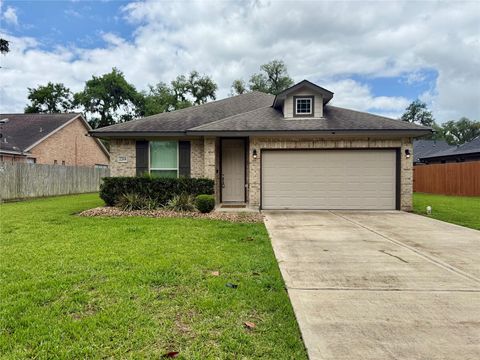 Photo of 2268 Riveroaks Drive, West Columbia, TX 77486 (MLS # 31230364)
