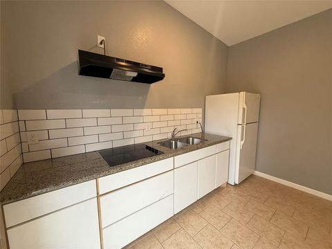 Photo of 2909 King Street #UNIT D, Houston, TX 77026 (MLS # 68838045)