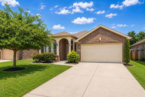 Homes For Sale - 2211 Oak Rise Drive<br/> Conroe, TX 77304
