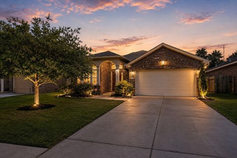 Photo of 2211 Oak Rise Drive, Conroe, TX 77304 (MLS # 38305068)