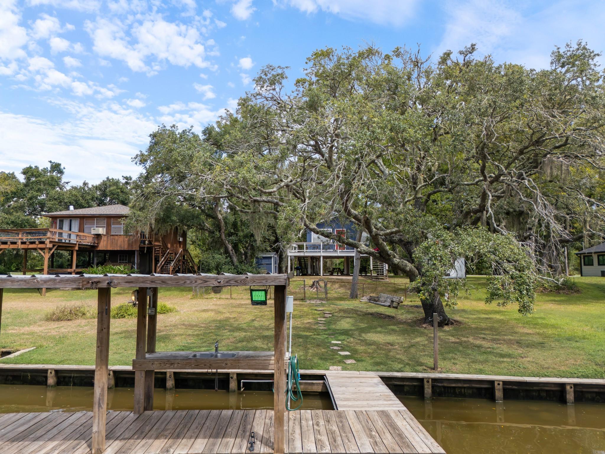 147 Private Road 652