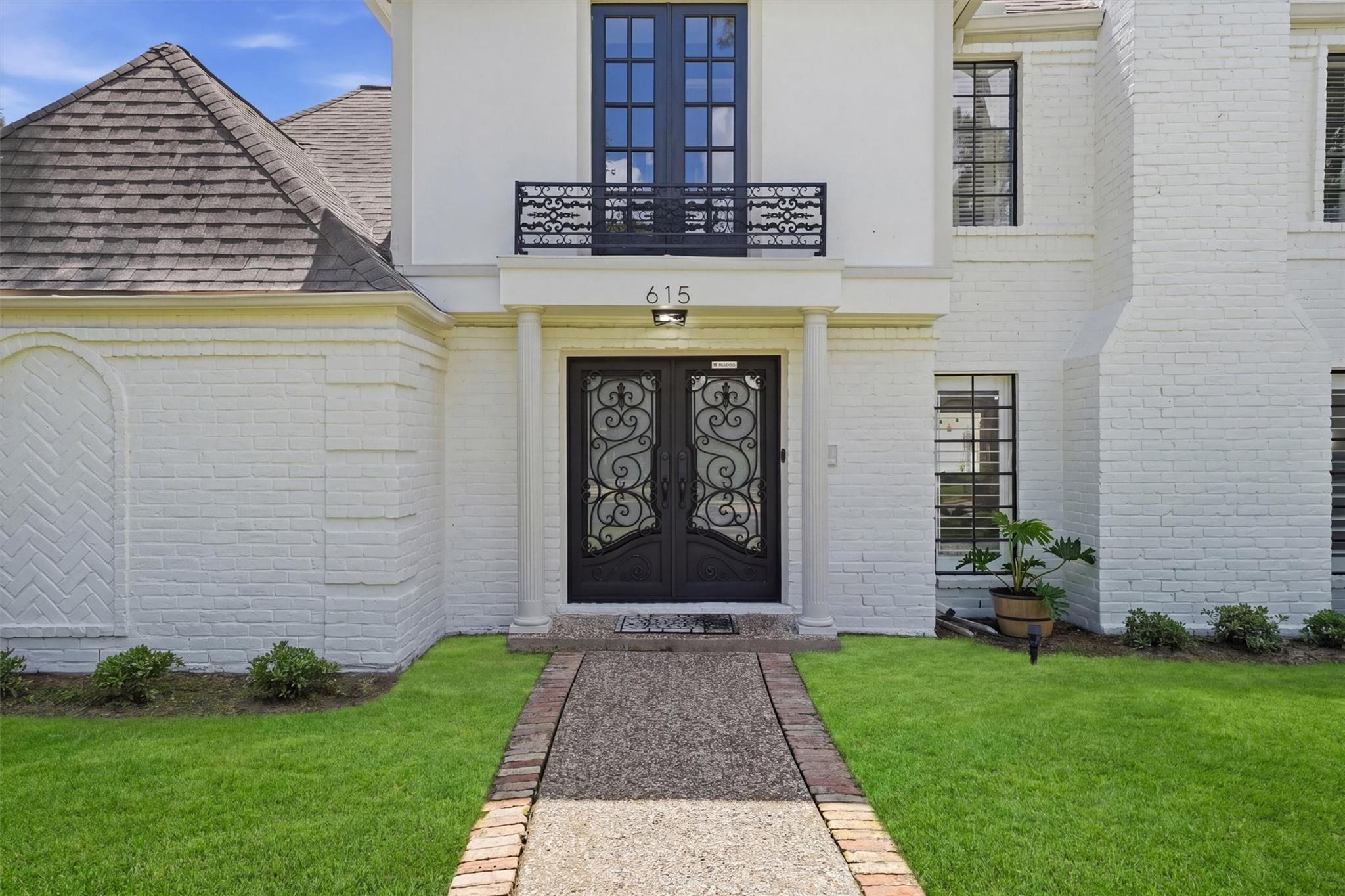 615 Brenwick Court