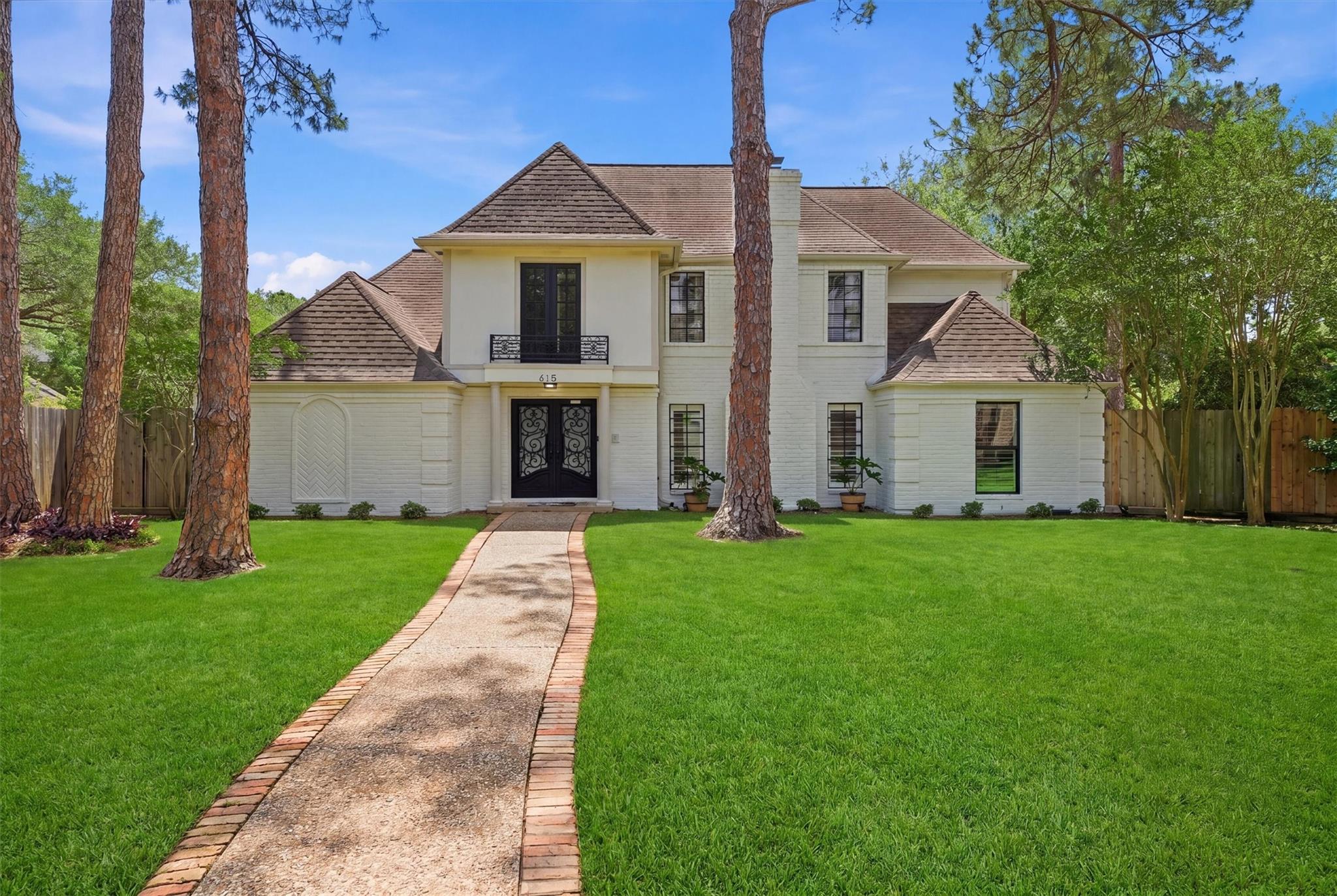 615 Brenwick Court