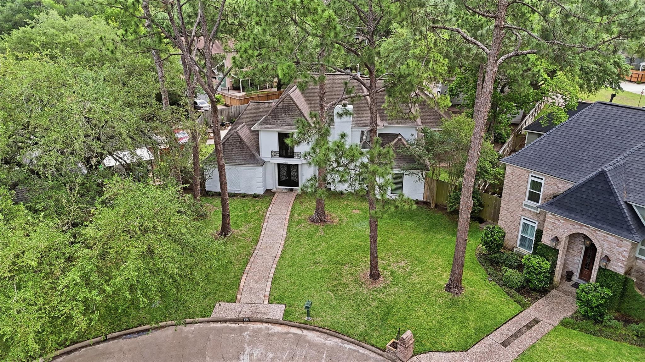 615 Brenwick Court