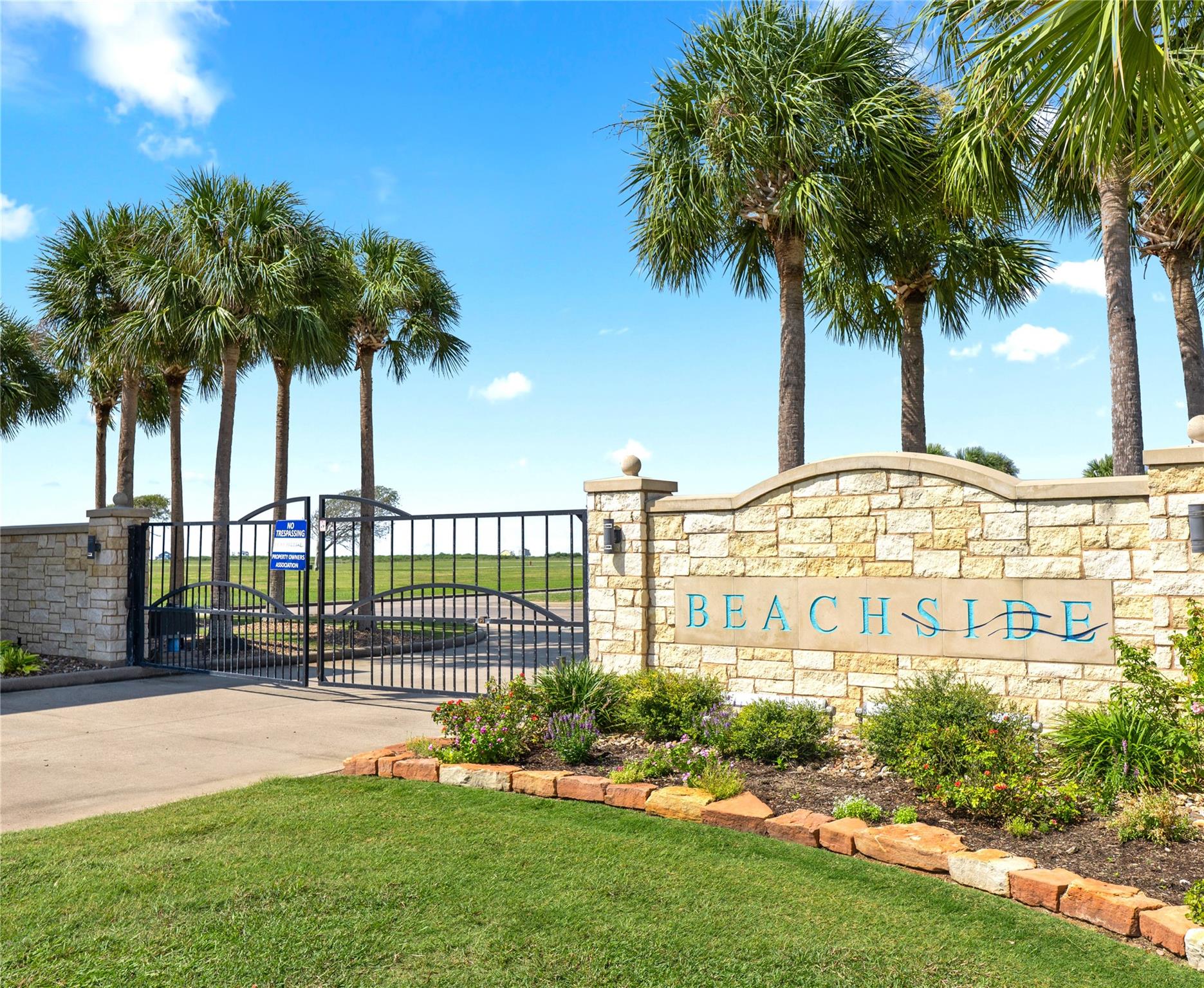 3003 Peninsula Point Drive