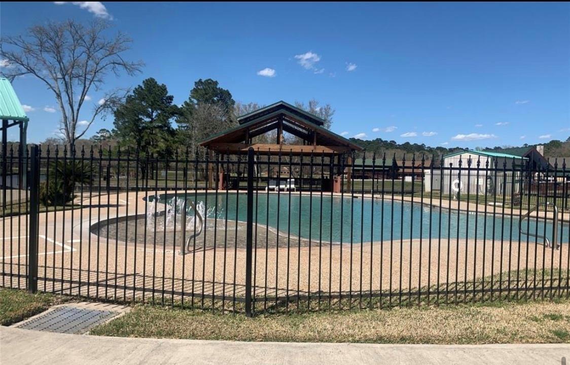 17 Wildwood Lake Drive