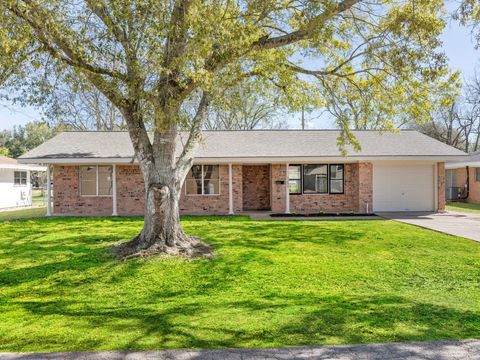 Homes For Sale - 3200 3rd Street<br/> Bay City, TX 77414