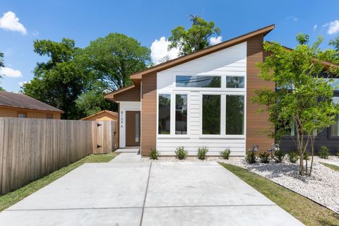 Photo of 8109 Hamlet Street #A, Houston, TX 77078 (MLS # 15147930)