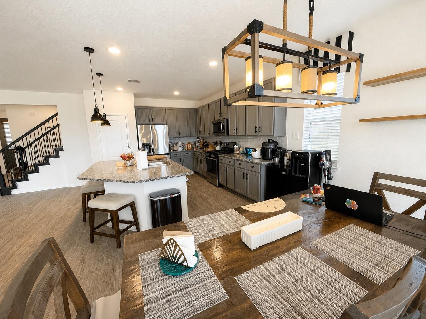 5434 Rose Trellis Street