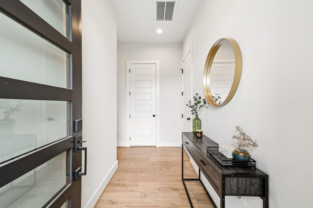 Photo of 1309 Noble Street, Houston, TX 77009 (MLS # 45471923)