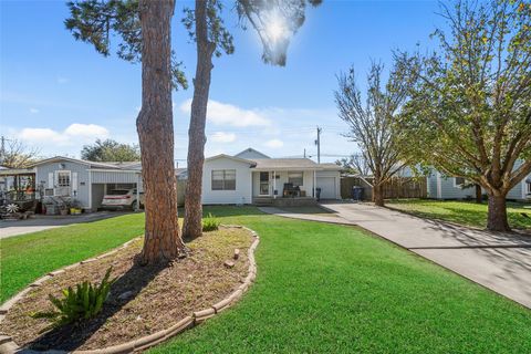 Photo of 429 19th Avenue N, Texas City, TX 77590 (MLS # 40503376)