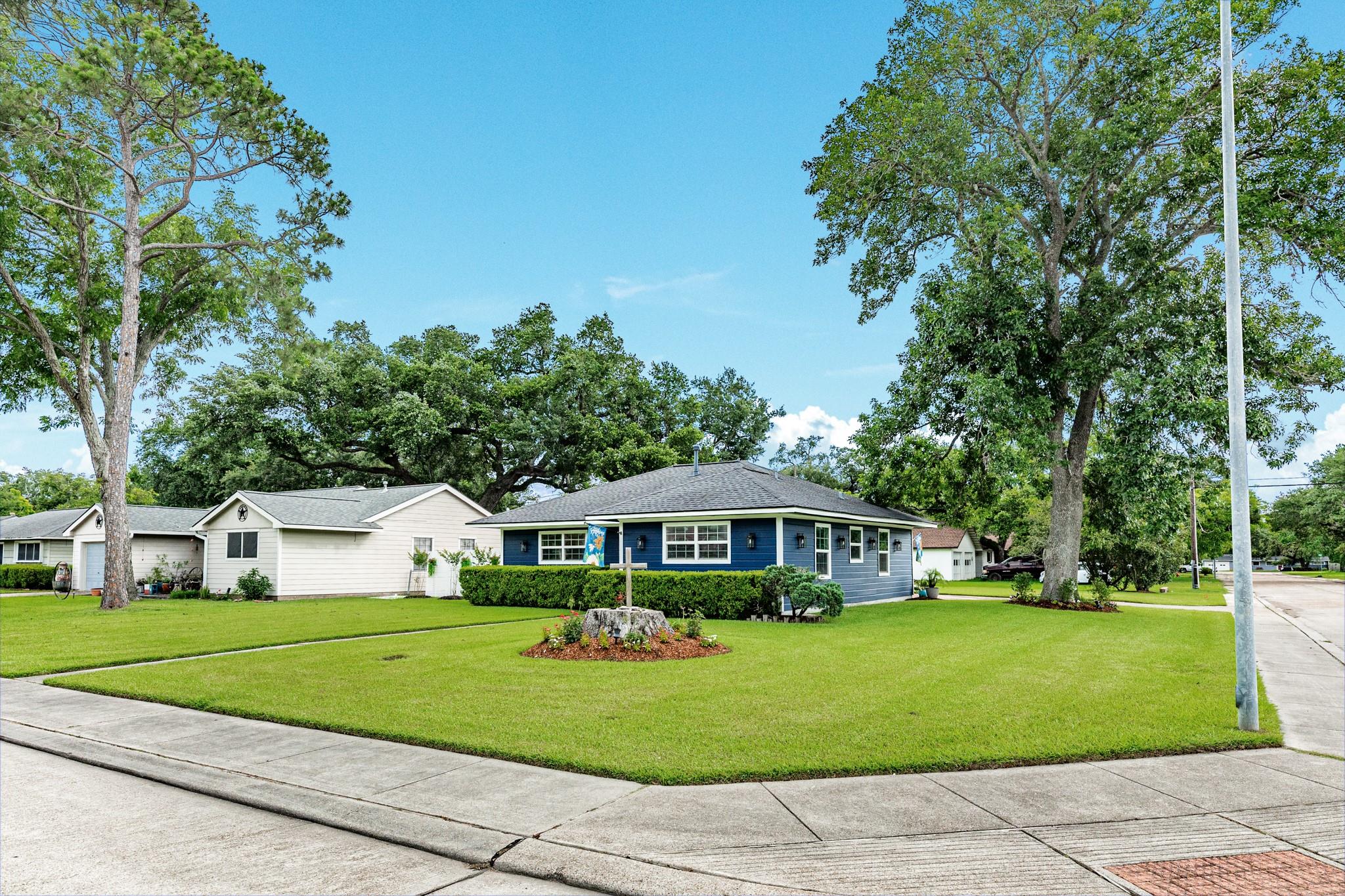 331 Redwood Street