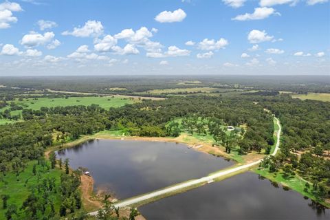 Photo of 1326 Private Road 3376, Centerville, TX 75833 (MLS # 28570283) Photo of 1326 Private Road 3376, Centerville, TX 75833 (MLS # 28570283)