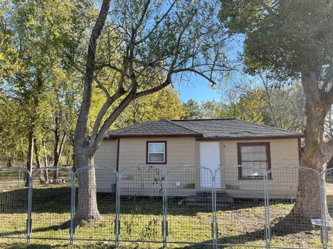 Photo of 307 Prairie Street, Highlands, TX 77562 (MLS # 89511931)