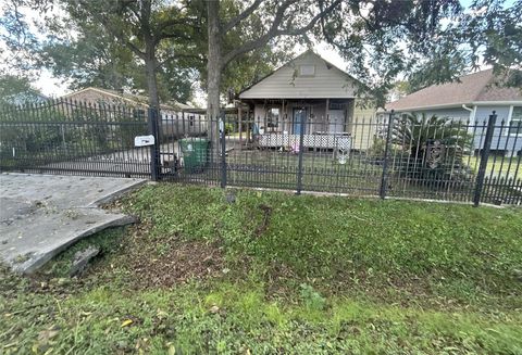 3224 Creston Drive Houston TX 77026