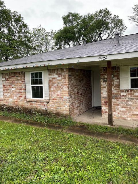 Photo of 9322 Nyssa Street, Houston, TX 77078 (MLS # 49125655)