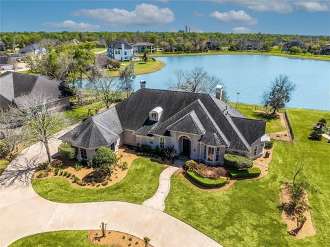 Photo of 843 Royal Lakes Boulevard, Richmond, TX 77469 (MLS # 60256362)