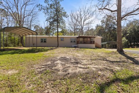 Photo of 1207 Ivanhoe Estates Drive, Ivanhoe, TX 75979 (MLS # 26297112)