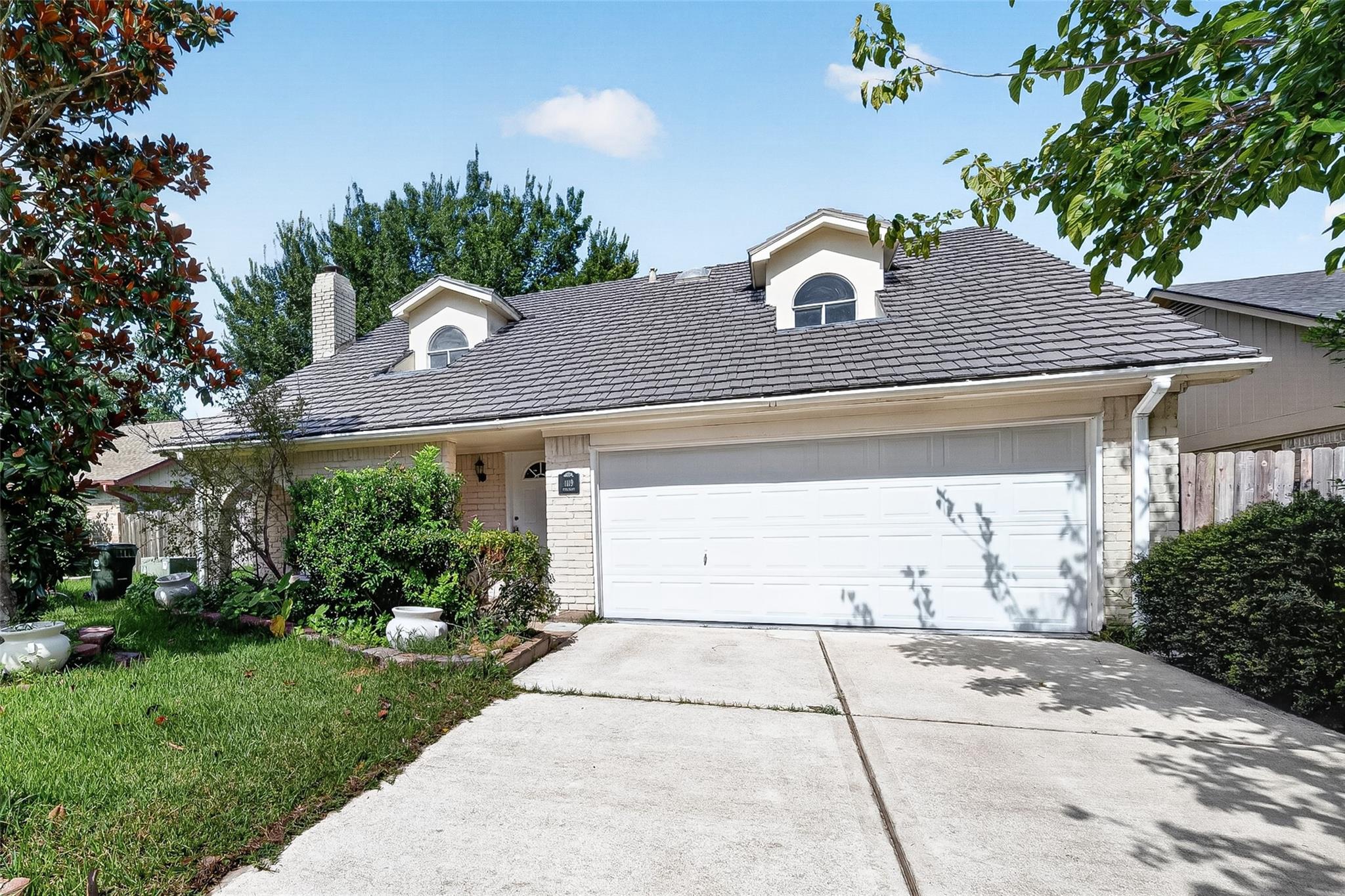 1119 Pinecroft Drive