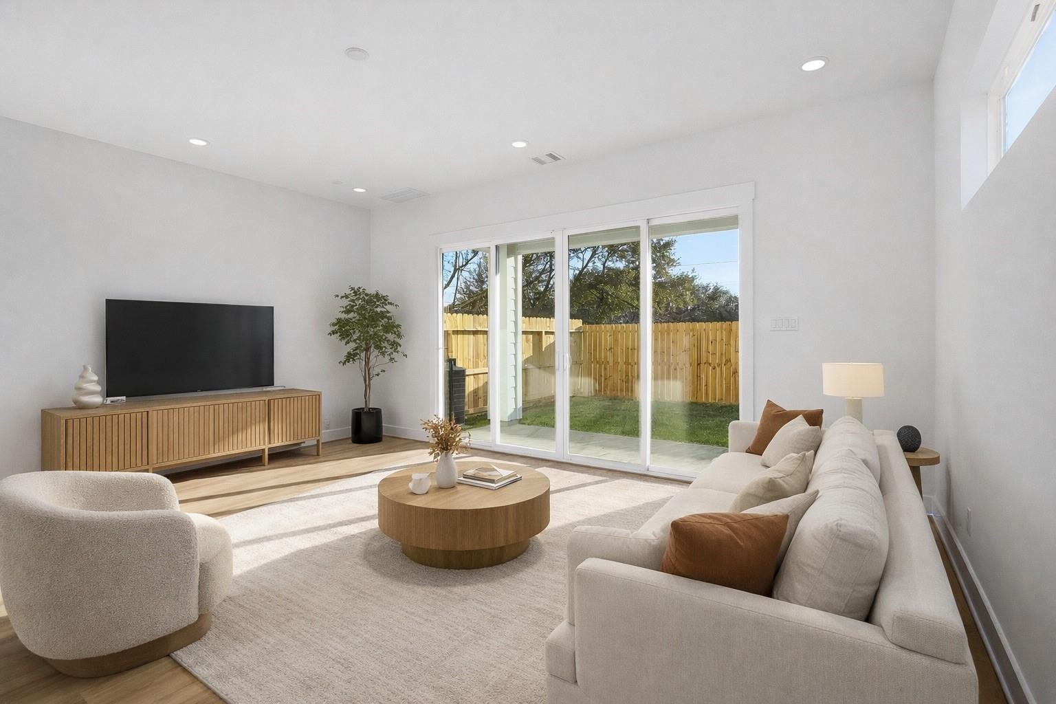 2604 - 2606 Winbern Street