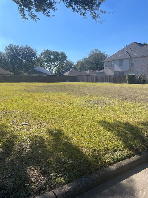 8319 Frontenac Houston TX 77071