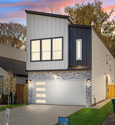 Photo of 7814 Beckley Street, Houston, TX 77088 (MLS # 90901496)