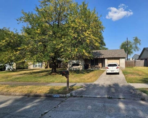 Homes For Rent - 12522 Ridgelow Lane<br/> Hockley, TX 77070