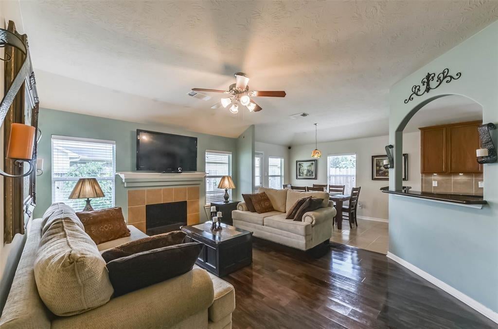 2823 Lakecrest Forest Drive