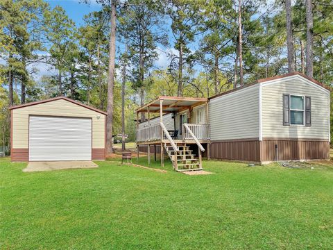 Homes For Sale - 228 Bluejay Drive<br/> Brookeland, TX 75931