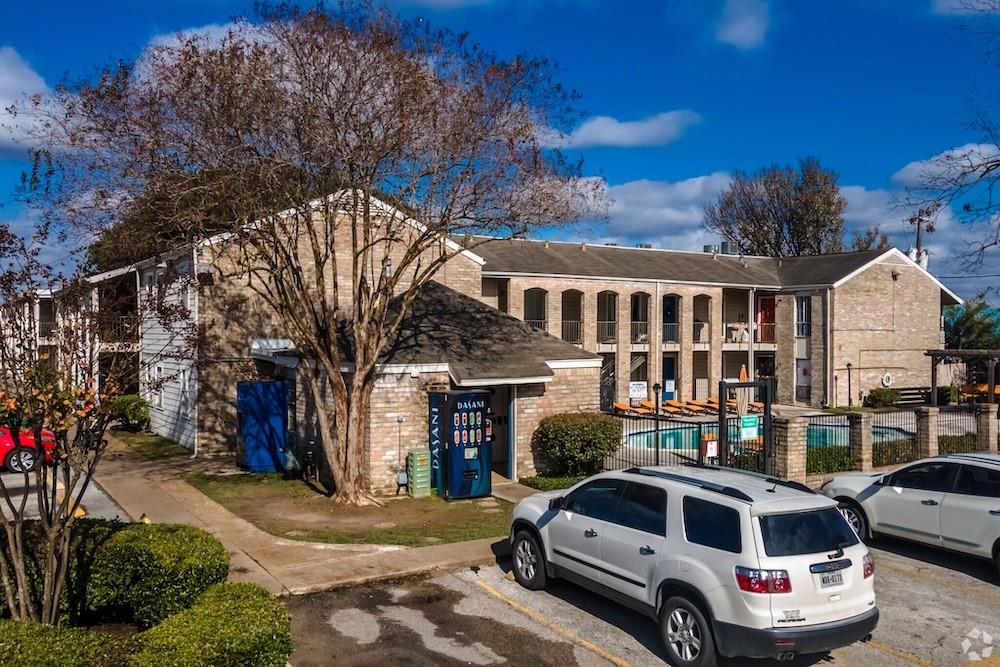 480 W Parker Road 100