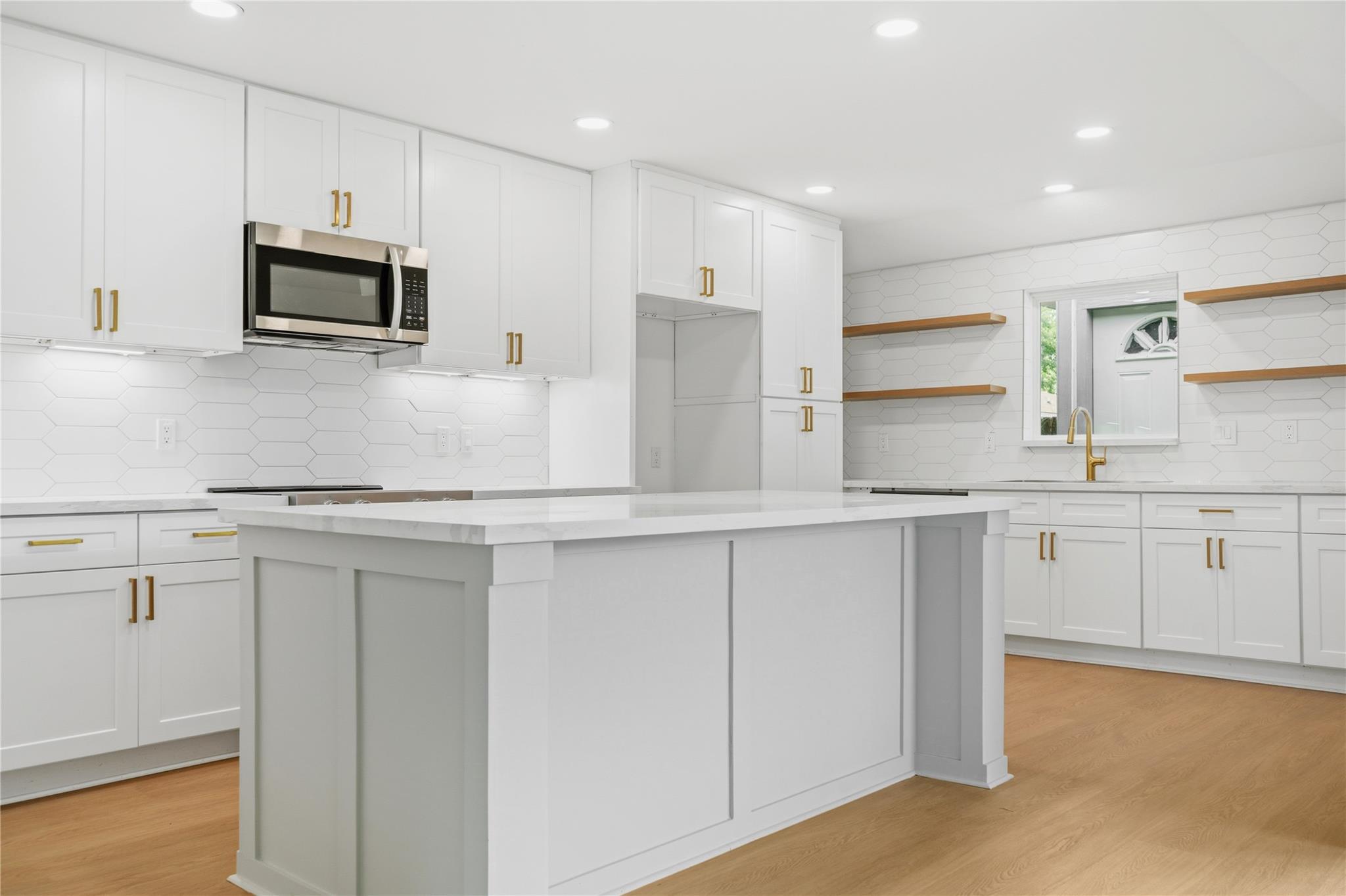 1102 Lexington Court