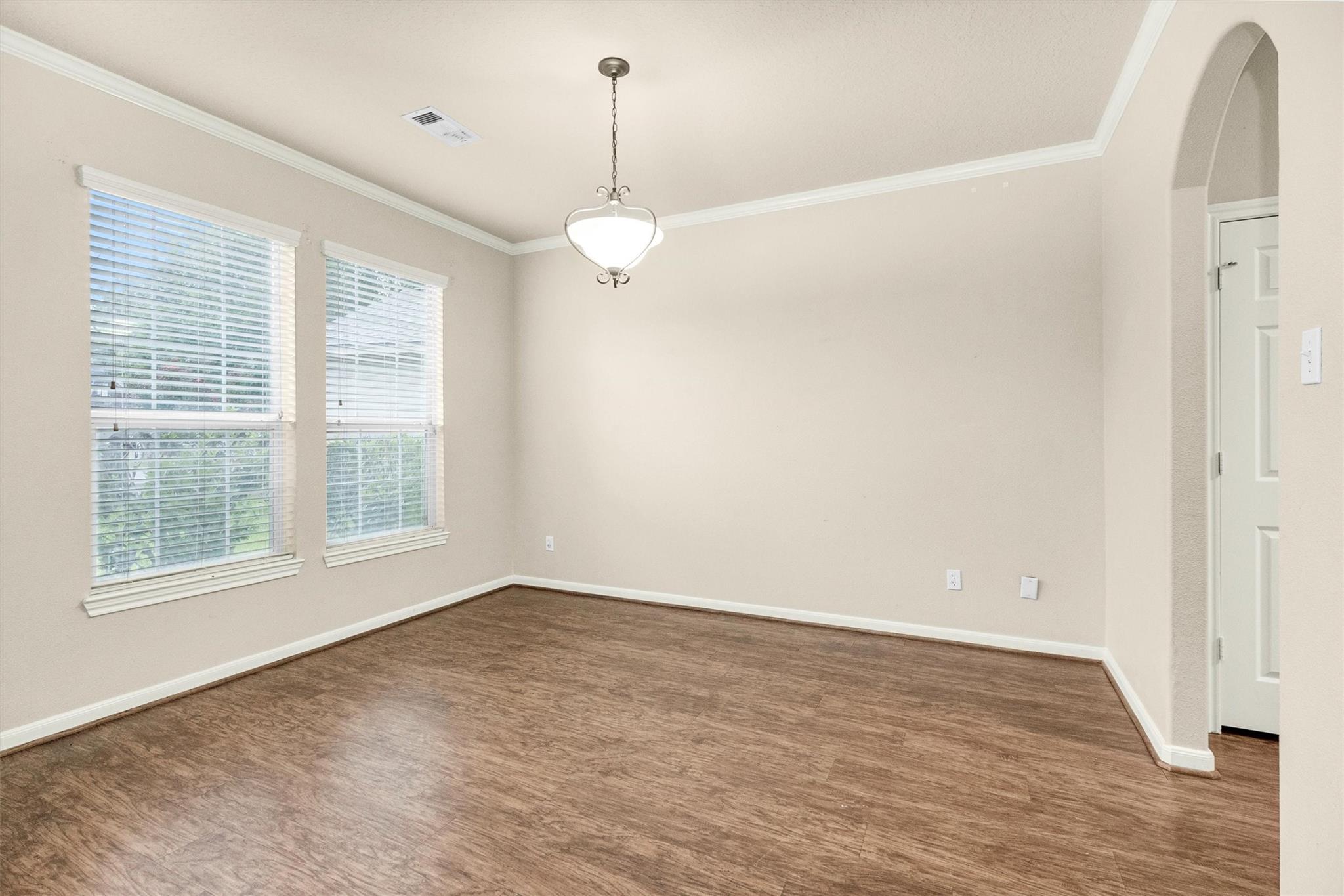 996 Oak Glen Drive
