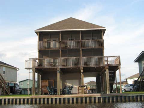 Homes For Sale - 32 Trout Lane<br/> Freeport, TX 77541