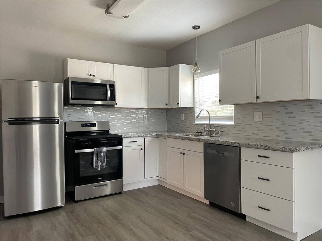 Photo of 1701 40th Street, Galveston, TX 77550 (MLS # 56853708)