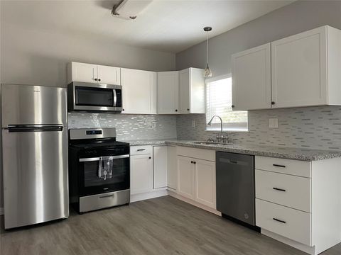 Photo of 1701 40th Street, Galveston, TX 77550 (MLS # 56853708)