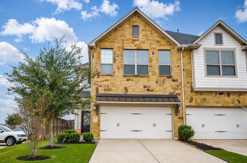 Townhouse For Rent - 5146 Prairie Terrace Lane<br/> Fulshear, TX 77441