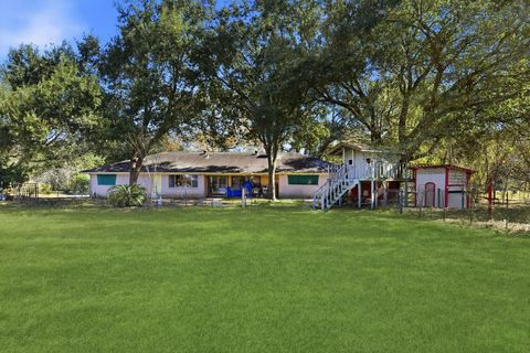 Tiny photo for 11902 Dover Street, Houston, TX 77031 (MLS # 62898886)