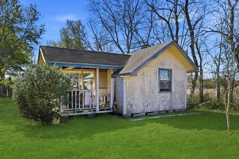 Tiny photo for 11902 Dover Street, Houston, TX 77031 (MLS # 62898886)