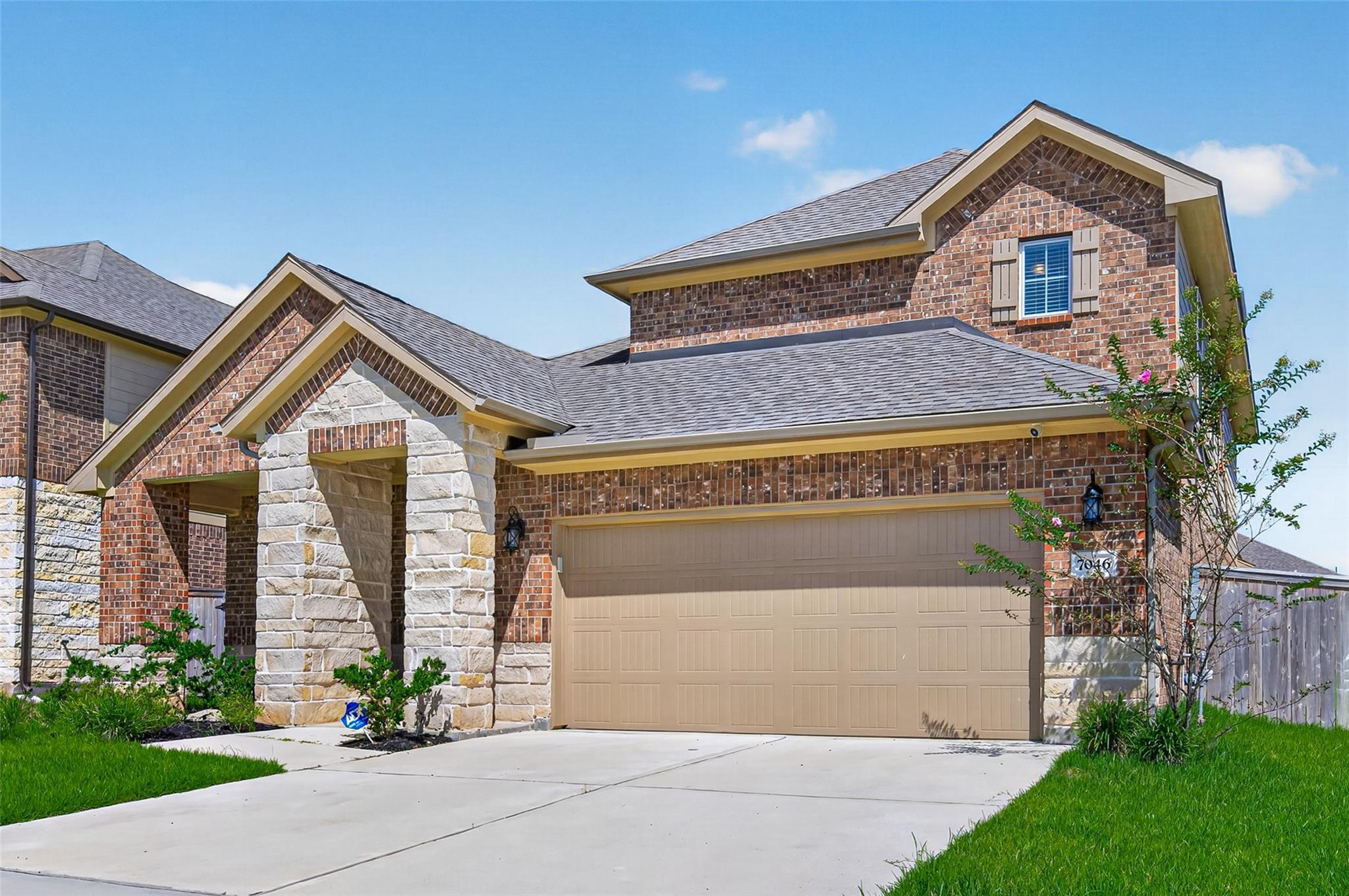 7046 Lauren Oak Drive