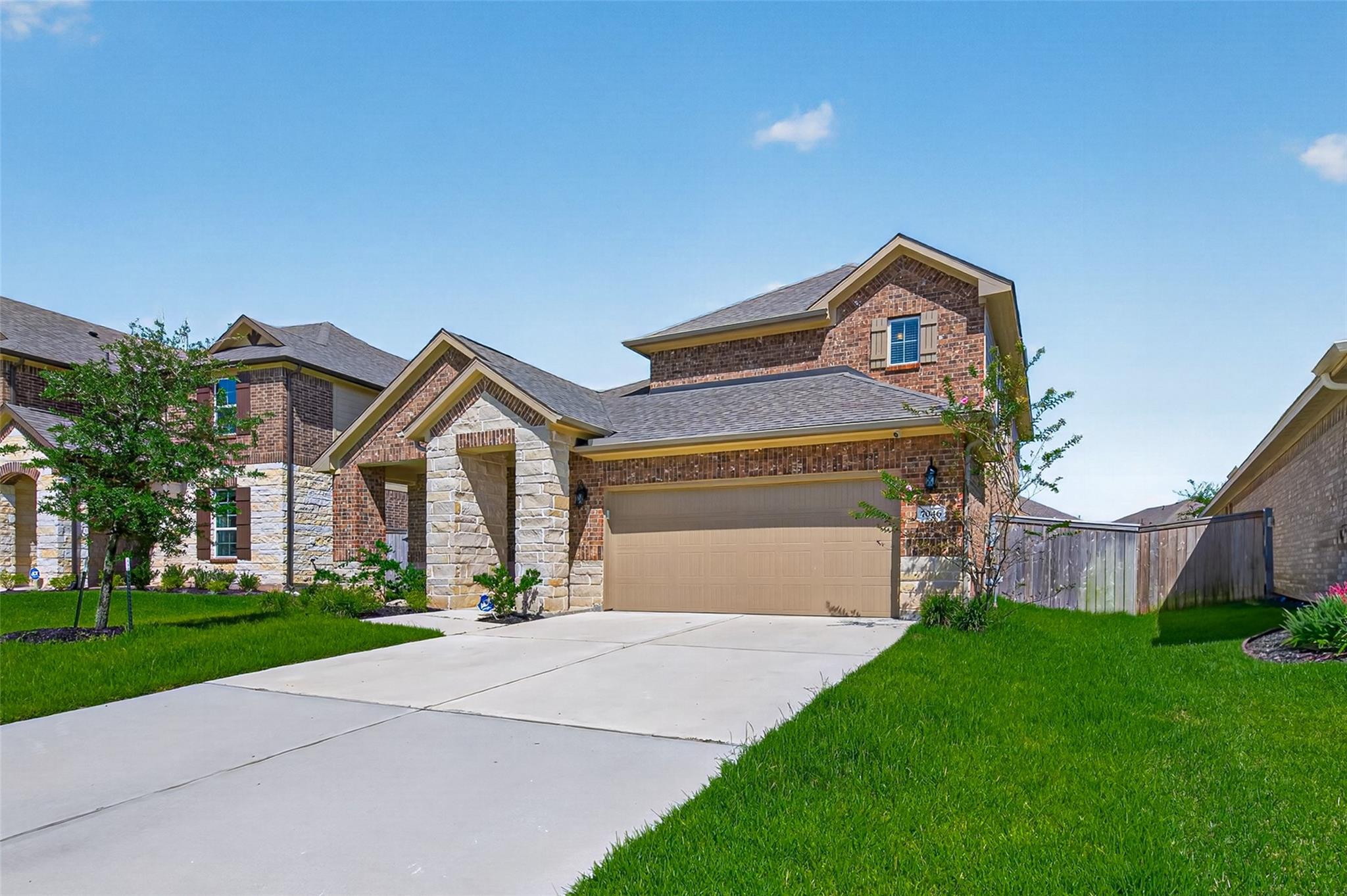 7046 Lauren Oak Drive